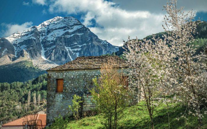 ΠΑΣΧΑ ΣΤΗΝ ΑΡΤΑ, ΤΑ ΓΙΑΝΝΕΝΑ & ΤΑ ΠΕΤΡΟΧΤΙΣΤΑ ΧΩΡΙΑ ΣΤΑ ΤΖΟΥΜΕΡΚΑ 3 HMEΡΕΣ